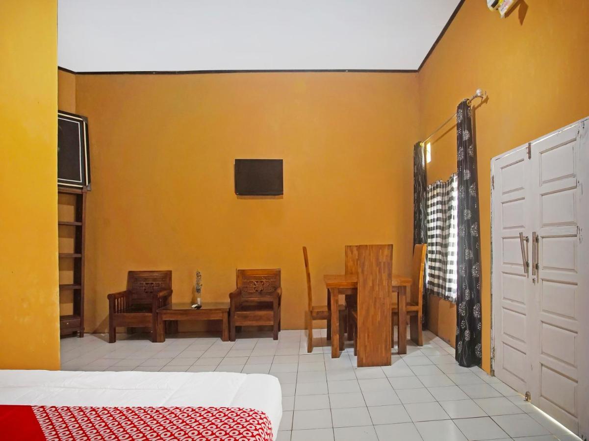 Oyo 90229 Fidel Caestro Homestay Kotadalem Extérieur photo